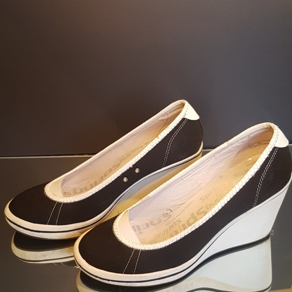 Spring sneaker wegdes - Picture 2 of 3